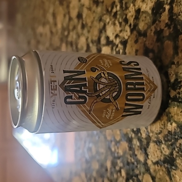 CAN OF WORMS - Picture 3 of 4